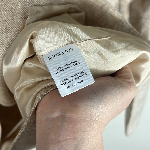 Shona Joy Oversized Linen Blazer in Sand - Picture 7 of 8